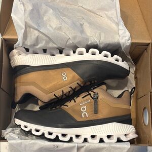 On Running Women’s Chai Running Shoes size 8